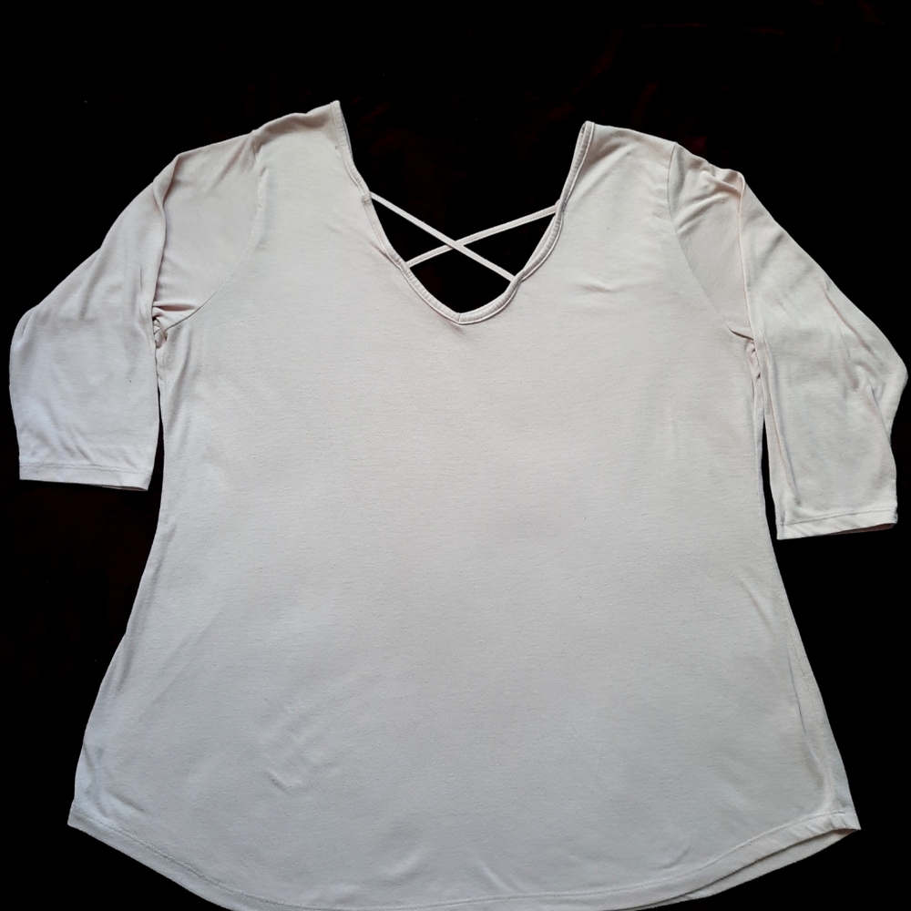 Bobbie Brooks 1X Light Pink 3/4 Sleeve Top - Picture 2 of 6